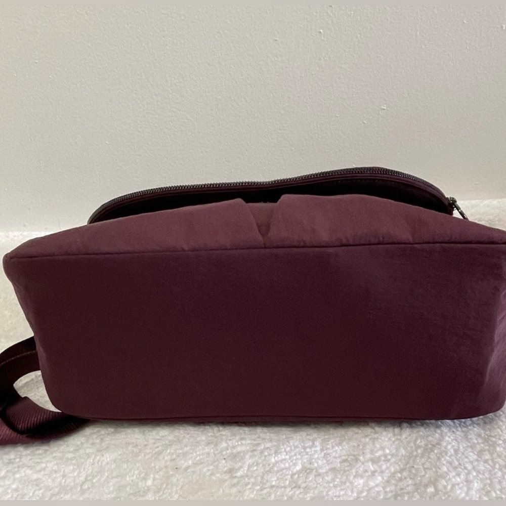 Lululemon All Night Festival Bag Large in color Cassis Vol 10L - Picture 4 of 15